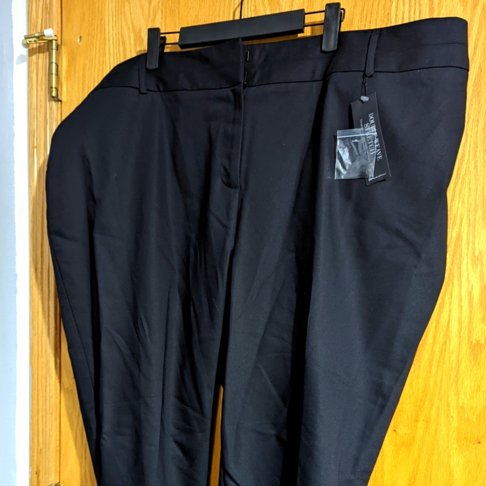 NWT Lane Bryant The Lena curvy fit Ankle Pant Black size 26